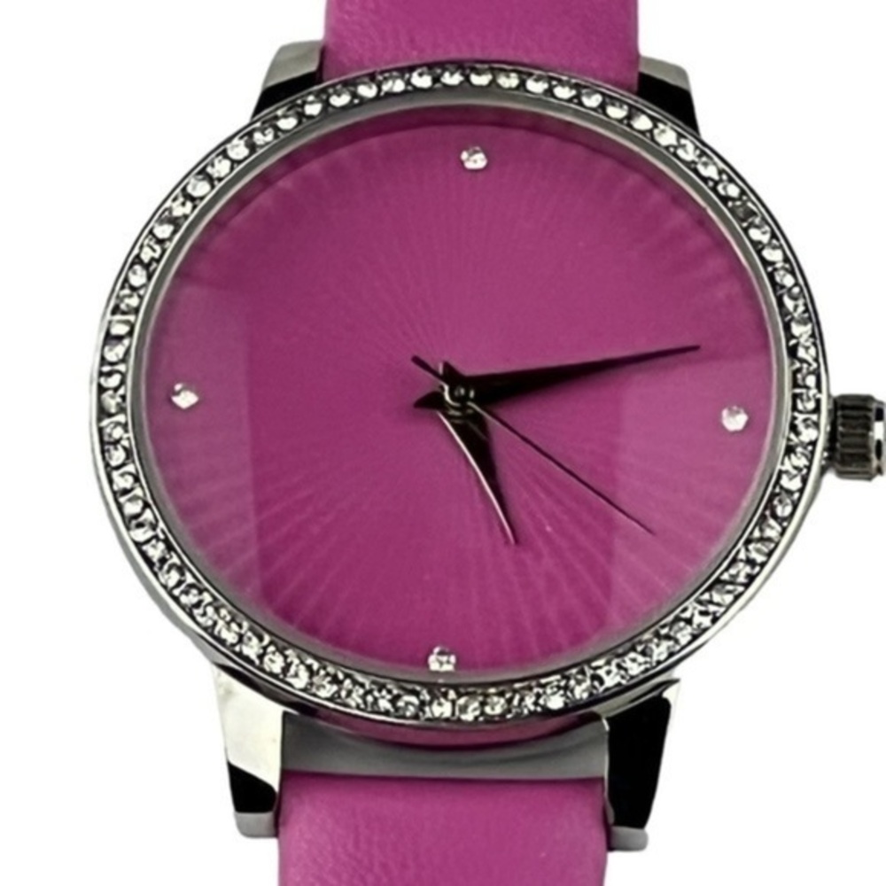 Manhattan - ’Pink’ Sparkle Watch. NWT